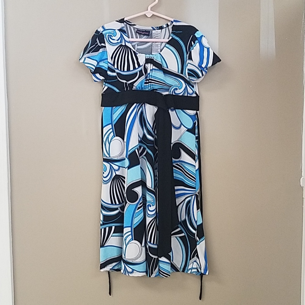 Girls dress with tie band front